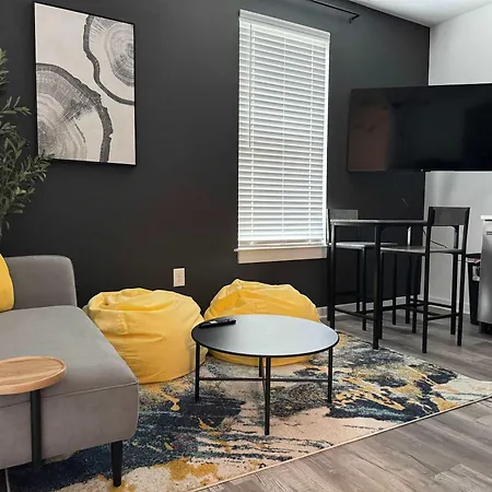 Luxury 2B2B Penthouse With Balcony Downtown 542Blvd Vila